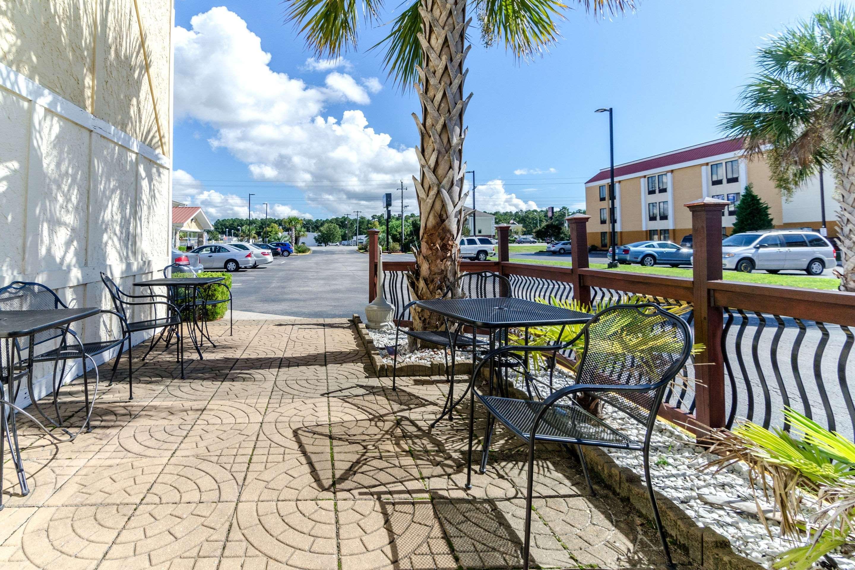 Rodeway Inn & Suites Jacksonville Near Camp Lejeune Экстерьер фото