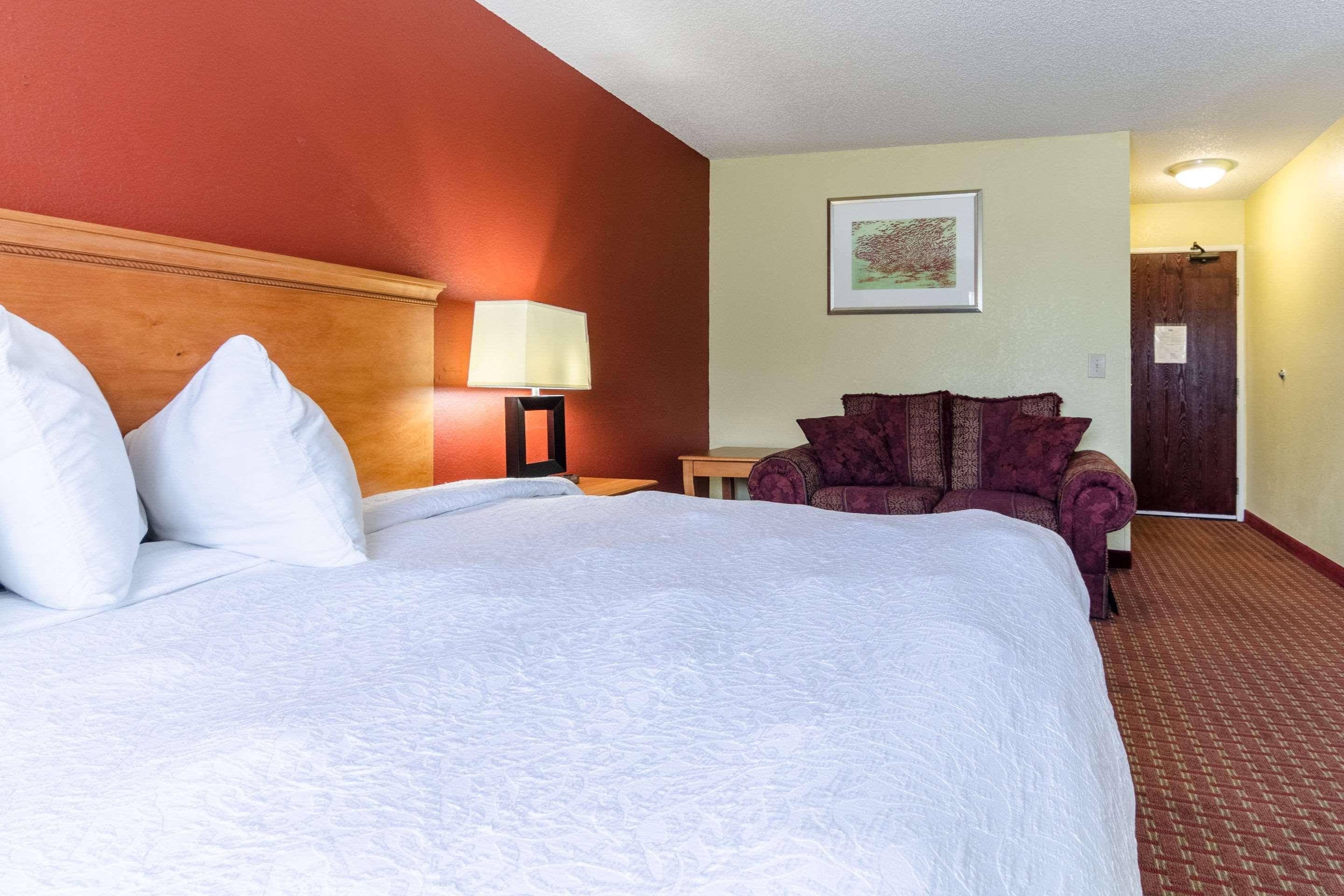 Rodeway Inn & Suites Jacksonville Near Camp Lejeune Экстерьер фото
